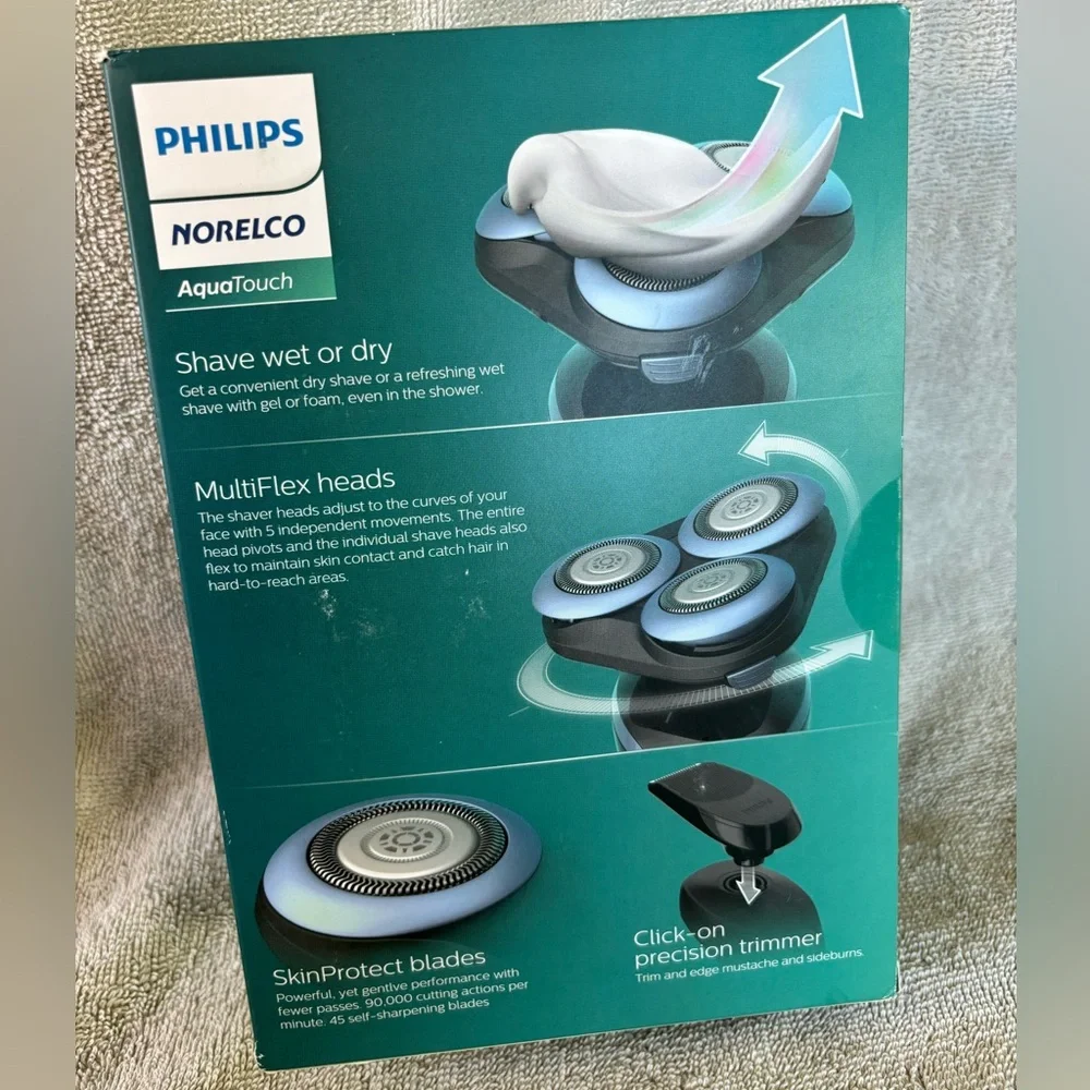 Philips Norelco Aquatouch, Rechargeable Wet & Dry Shaver with Click-On Trimmer‎